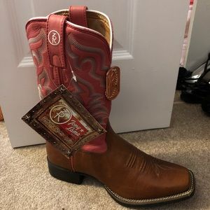 NWT Tony Lama 3R Boots
